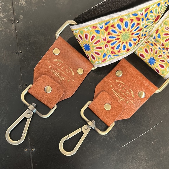 Adjustable Guitar Style Bag Strap from New Vintage - Picture 3 of 4